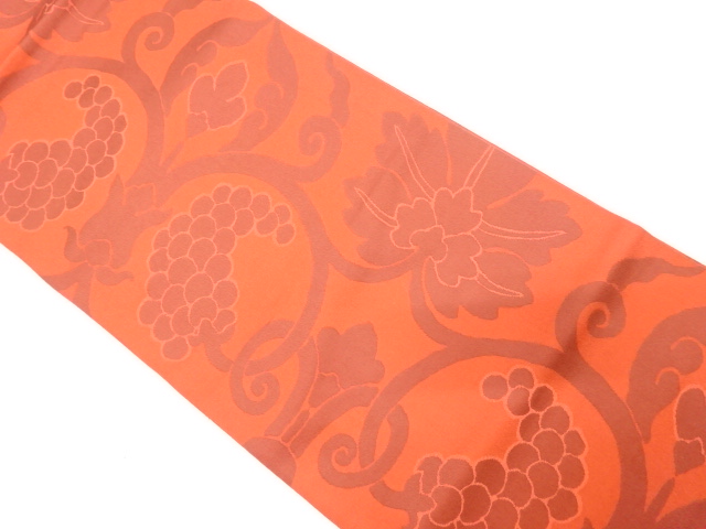 葡萄唐草模様織り出し袋帯